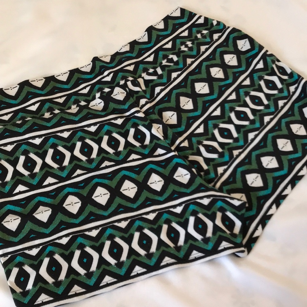Tribal print shorts - Picture 2 of 2
